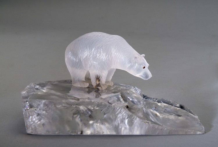 Фигурная композиция «Белый медведь на льдине» - фото, ракурс 1