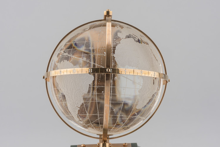 Table Clock with Globe - фото, ракурс 5