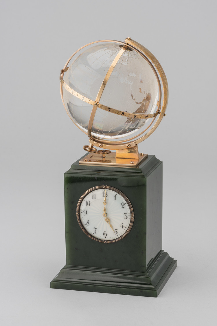 Table Clock with Globe - фото, ракурс 1