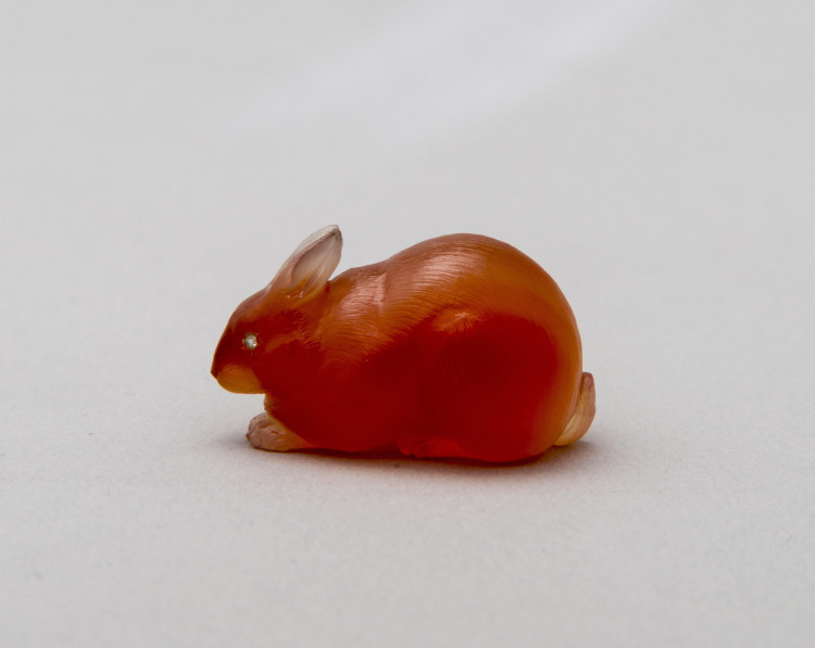 Rabbit figurine - фото, ракурс 2