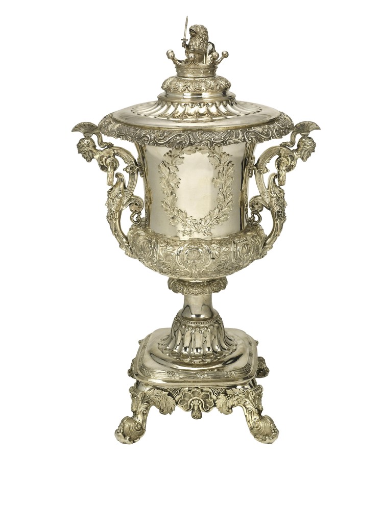 Goblet with a cover piece - фото, ракурс 3