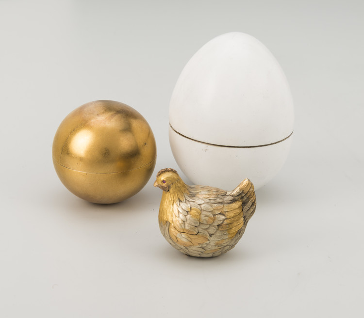 Пасхальное яйцо «Курочка» - фото, ракурс 1
