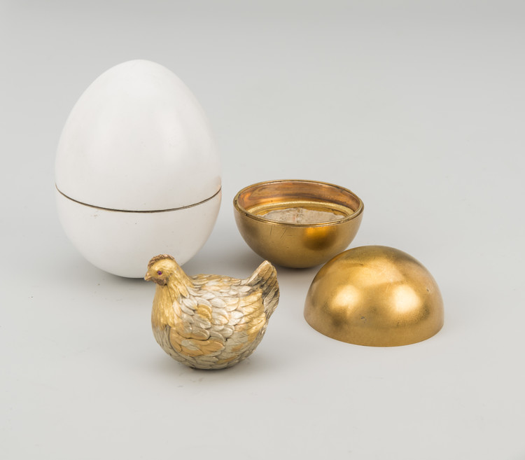 Пасхальное яйцо «Курочка» - фото, ракурс 2